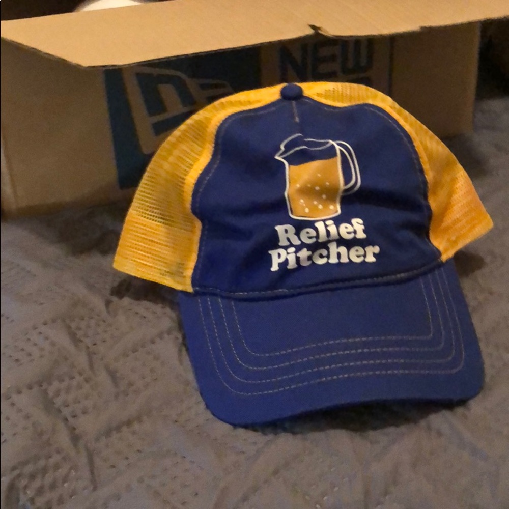 Relief pitcher funny hat Brewers colors